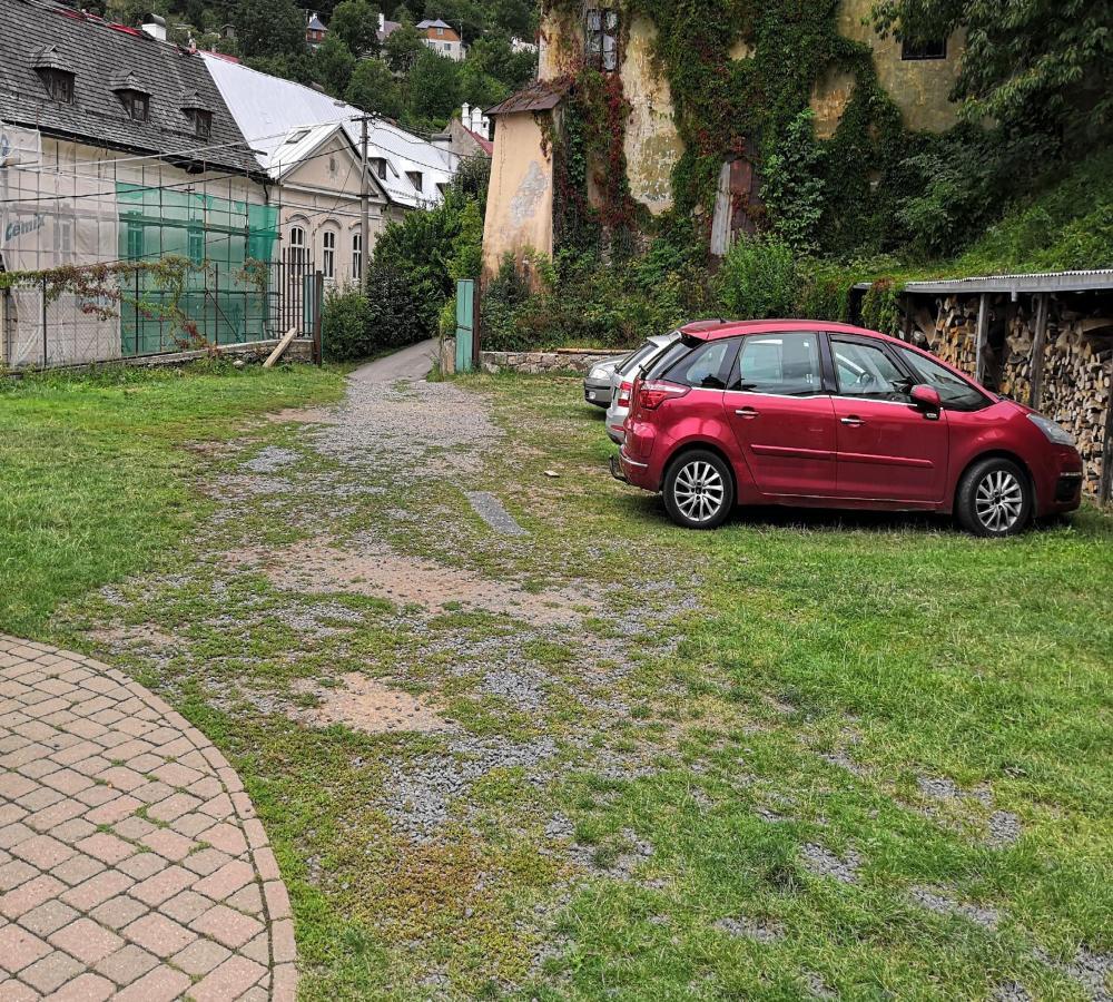Hostel Skautsky Dom Banska Stiavnica Ngoại thất bức ảnh