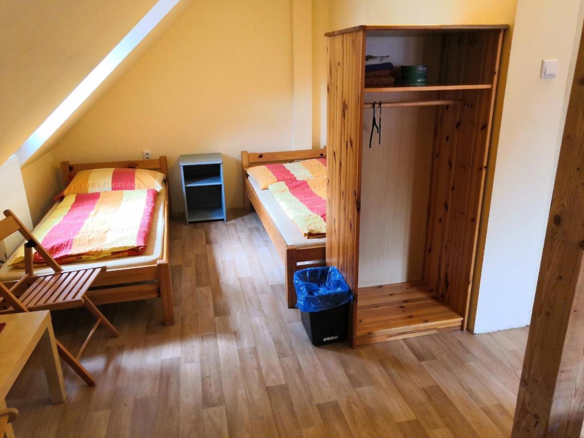Hostel Skautsky Dom Banska Stiavnica Ngoại thất bức ảnh