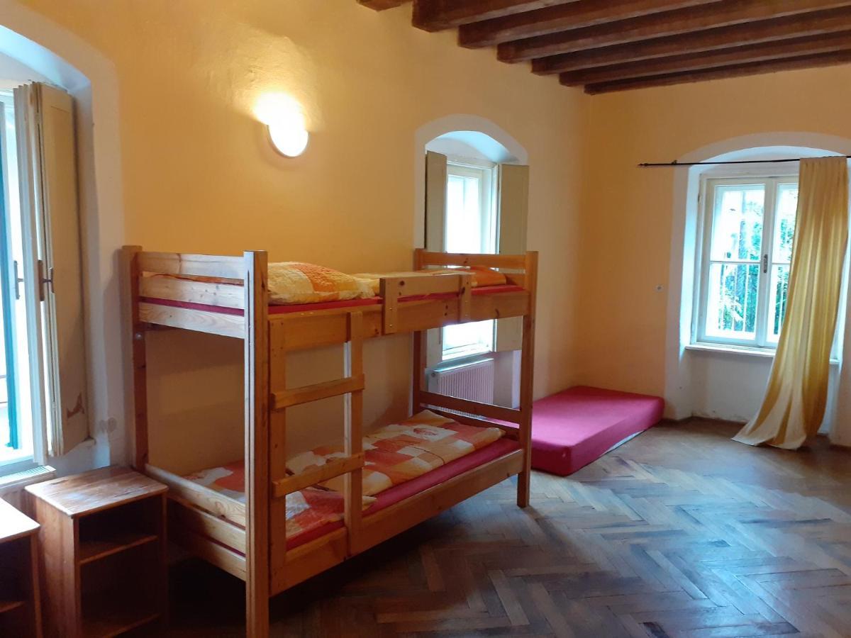 Hostel Skautsky Dom Banska Stiavnica Ngoại thất bức ảnh