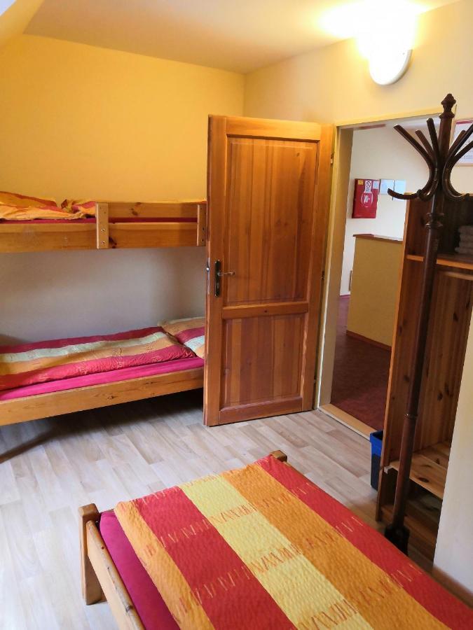 Hostel Skautsky Dom Banska Stiavnica Ngoại thất bức ảnh