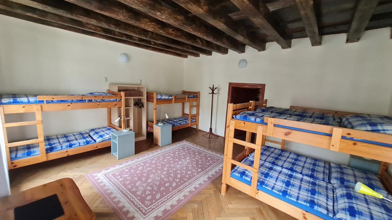 Hostel Skautsky Dom Banska Stiavnica Ngoại thất bức ảnh