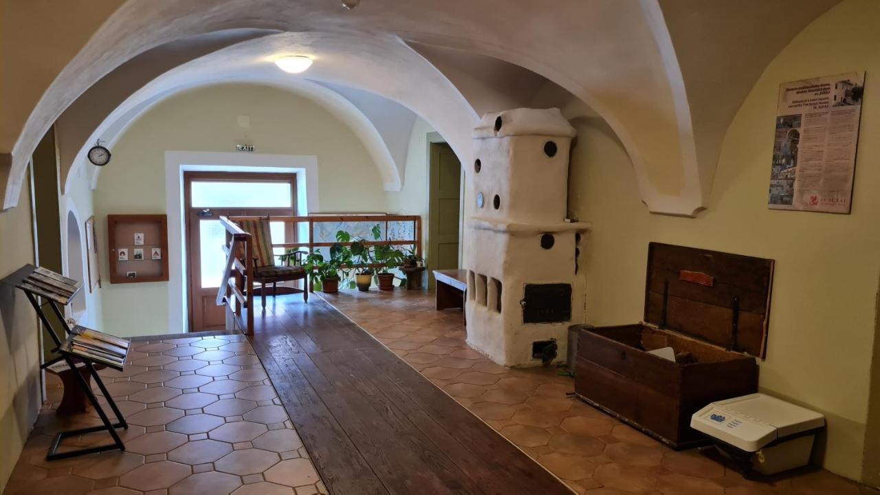 Hostel Skautsky Dom Banska Stiavnica Ngoại thất bức ảnh