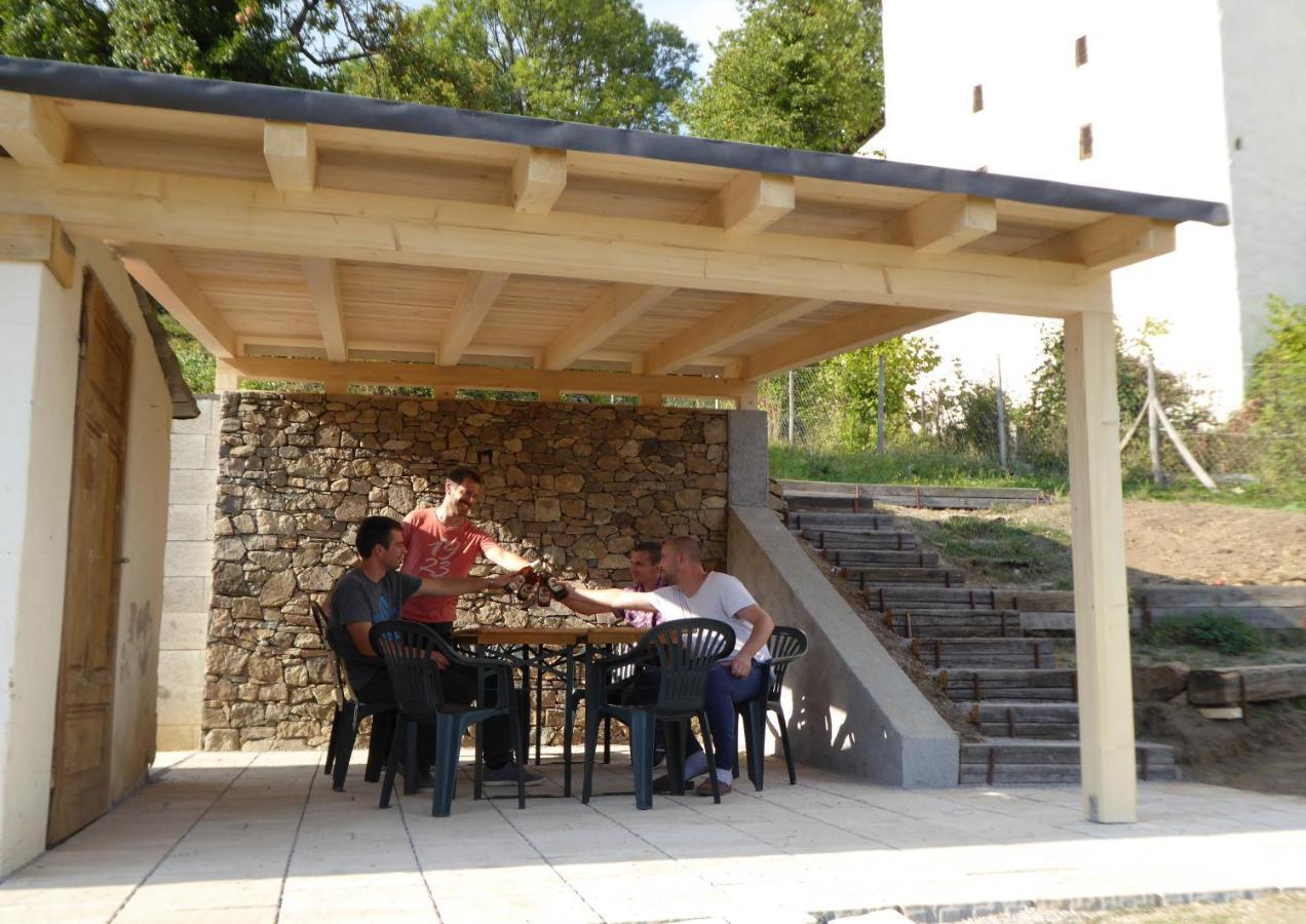 Hostel Skautsky Dom Banska Stiavnica Ngoại thất bức ảnh