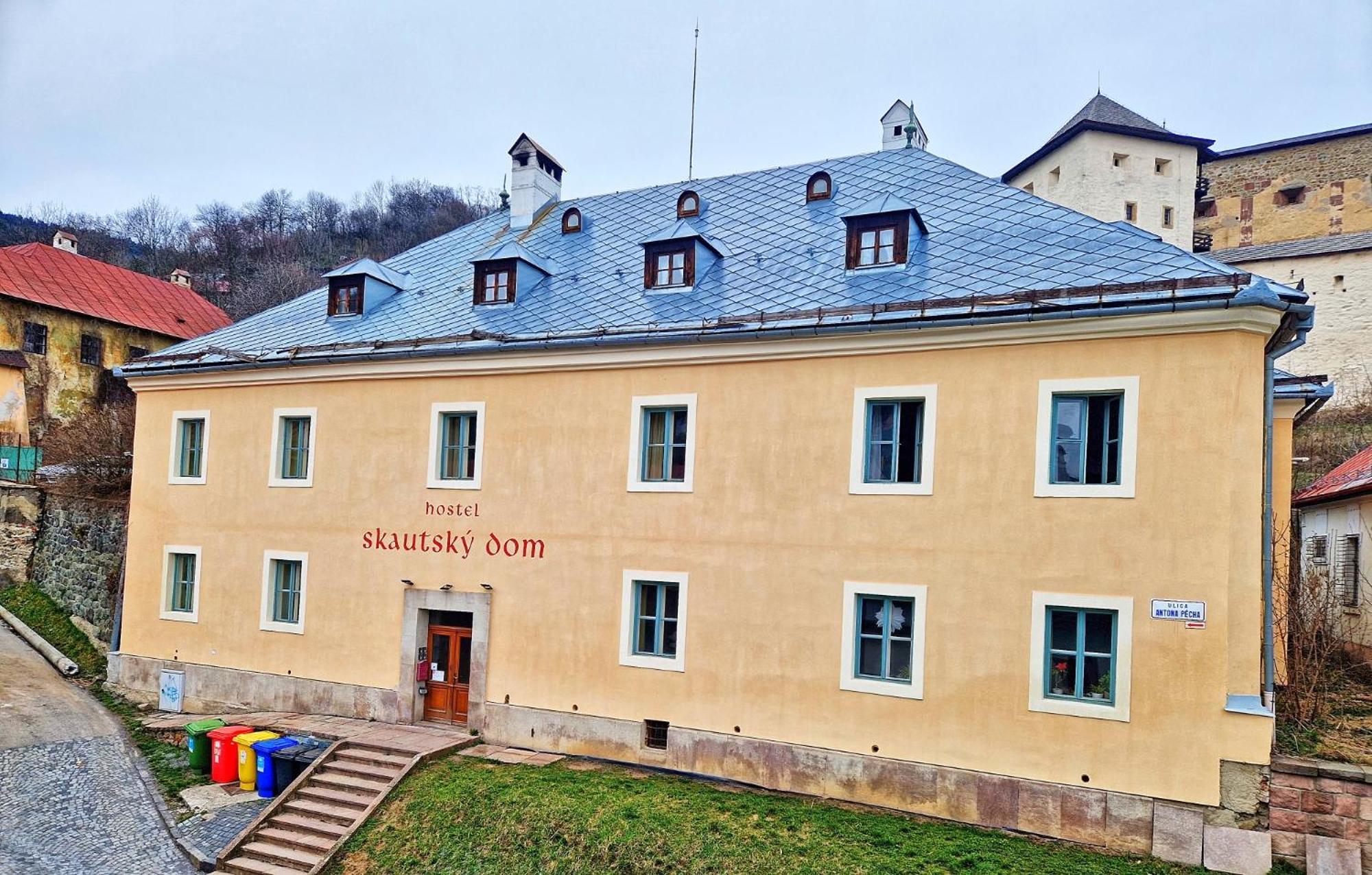 Hostel Skautsky Dom Banska Stiavnica Ngoại thất bức ảnh