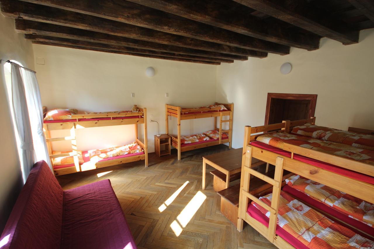 Hostel Skautsky Dom Banska Stiavnica Ngoại thất bức ảnh